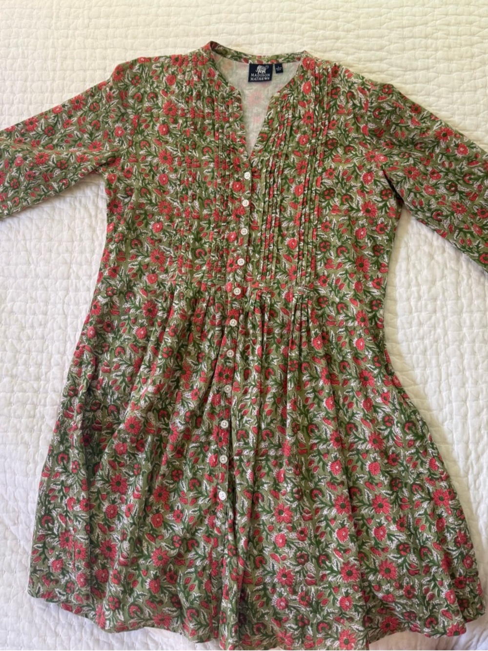 Madison Matthews - Floral Button-Front Mini Dress in Green and Pink